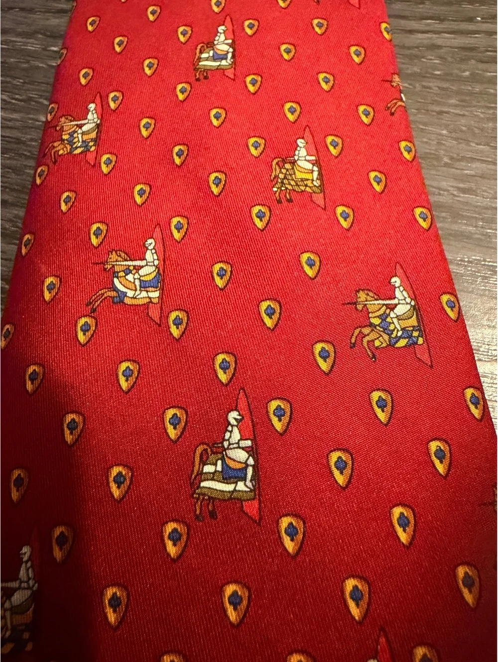 Vtg Salvatore Ferragamo Knights & Shields Silk Tie